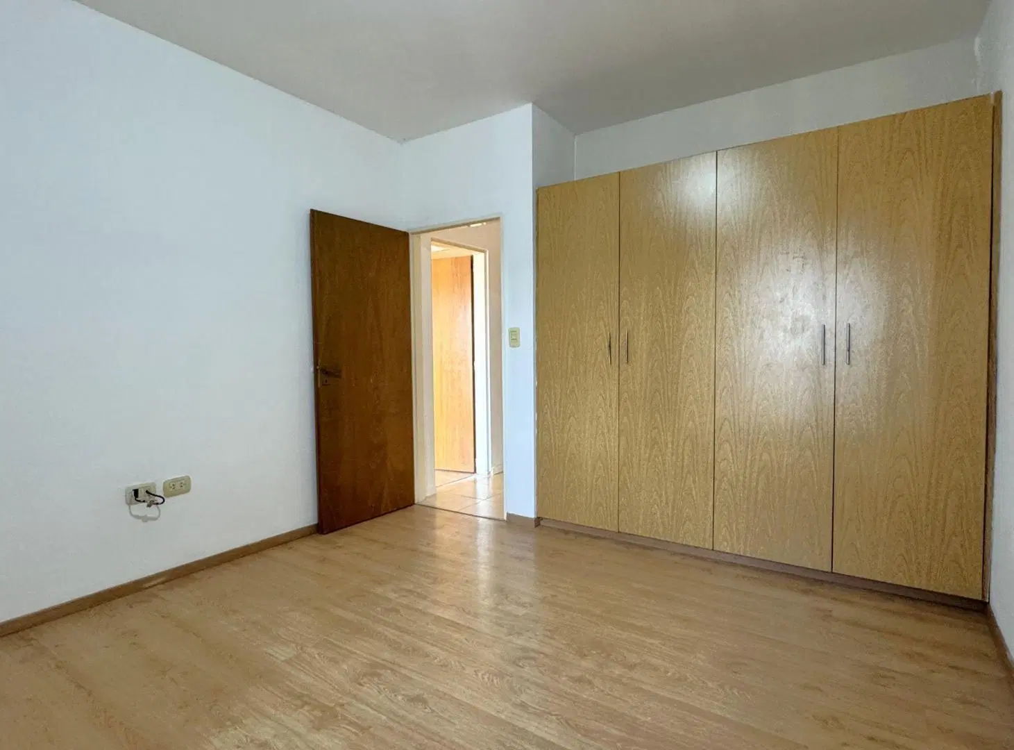 VENTA DEPARTAMENTO 2 DORMITORIOS BARRIO CANDIOTI 3