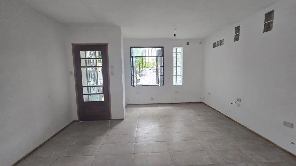PH en Candioti Sur - Para Vivienda/Uso Profesional 2