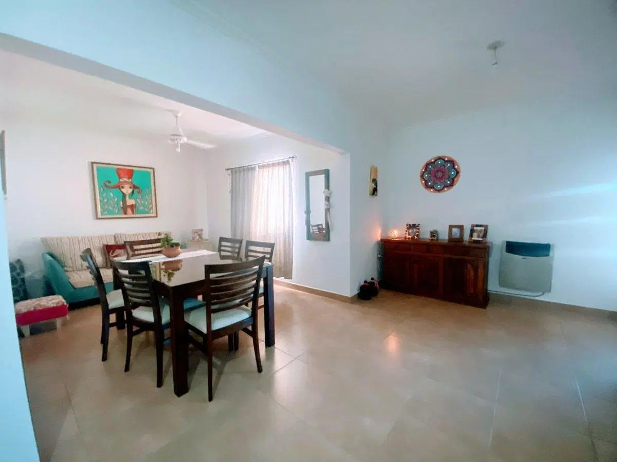 Se vende o permuta excelente zona 4