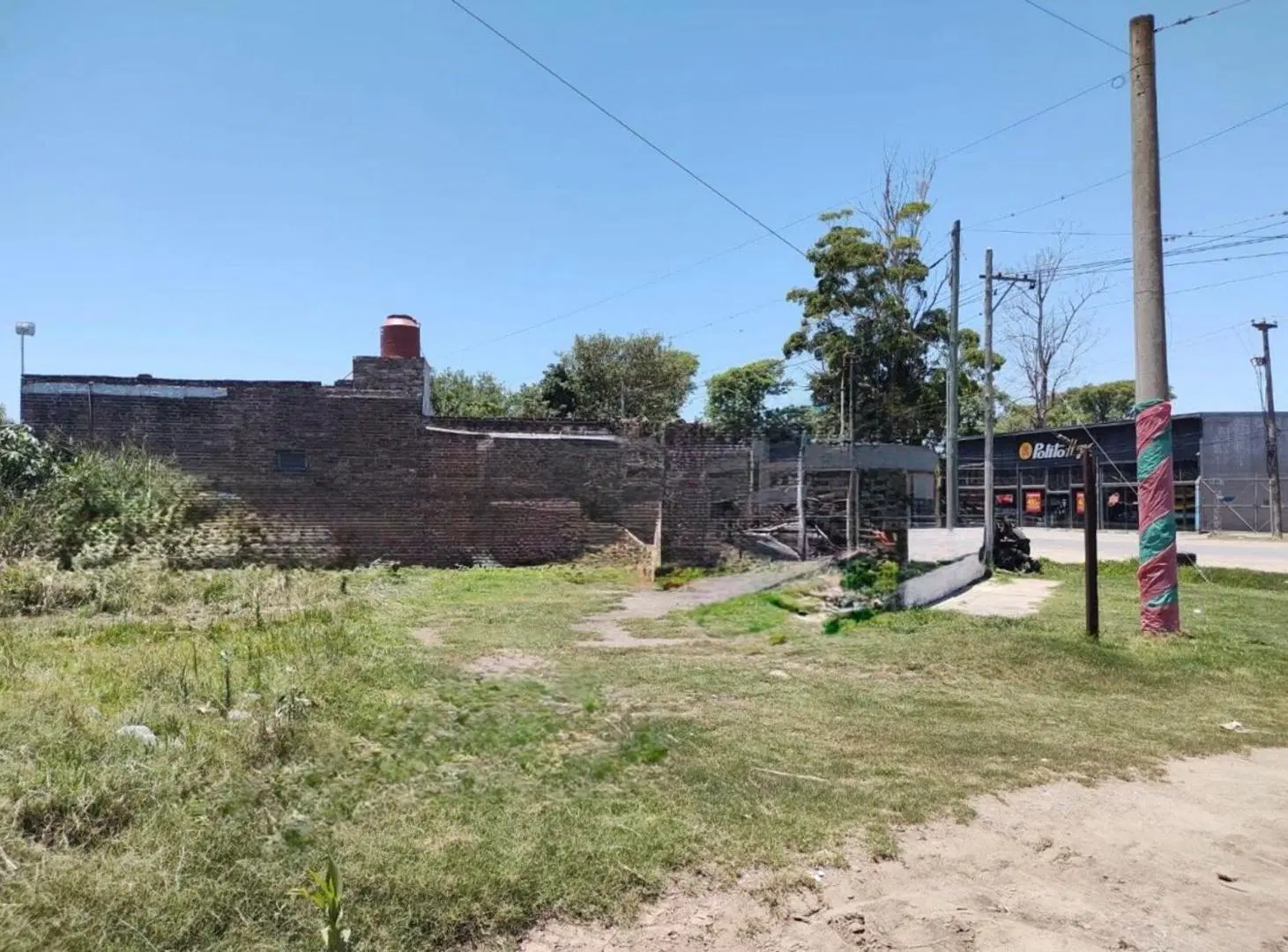 SE VENDE LOTE SOBRE RUTA 11 2