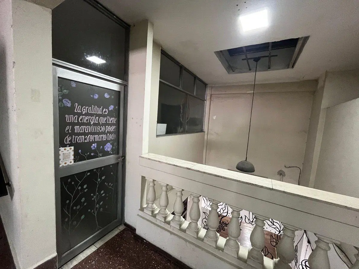 SE VENDE GRAN LOCAL EN EL CENTRO DE SANTA FE 5