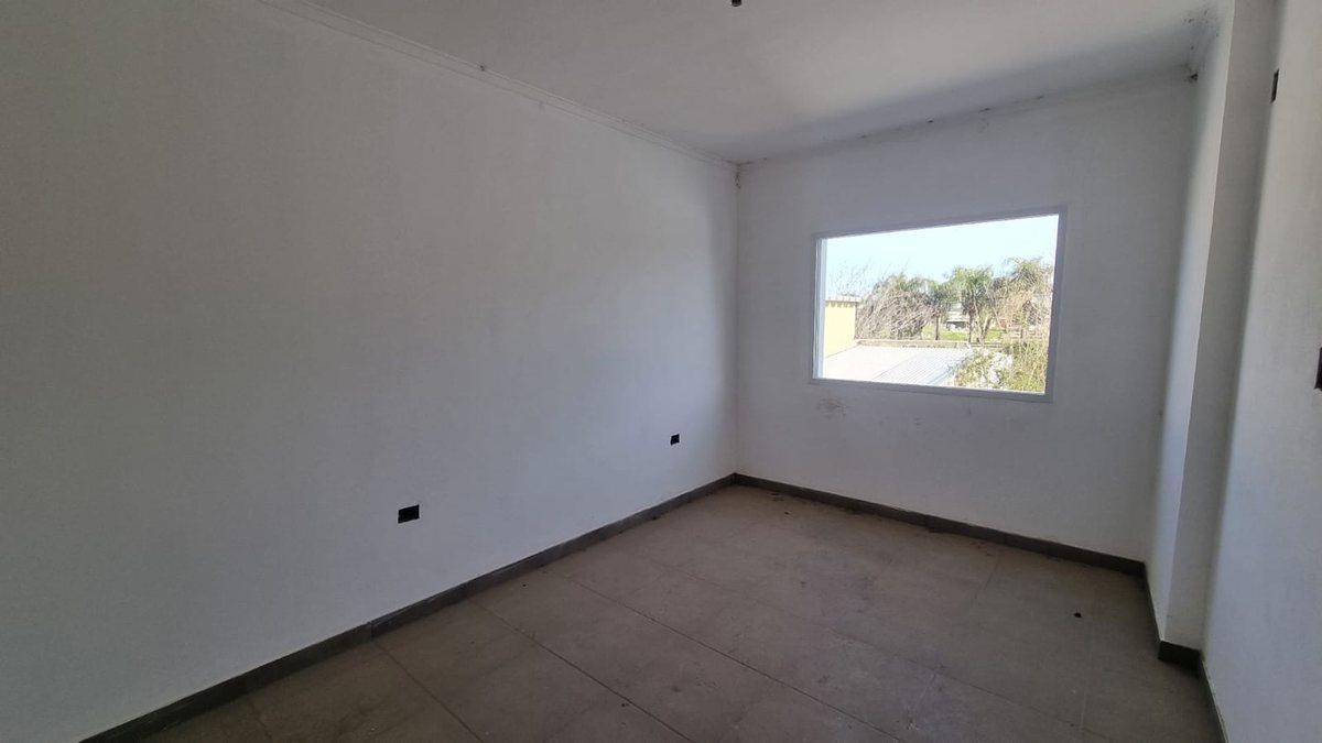 Foto de DEPARTAMENTO DE 2 DORMITORIOS CON COCHERA Y BALCON, imagen 3