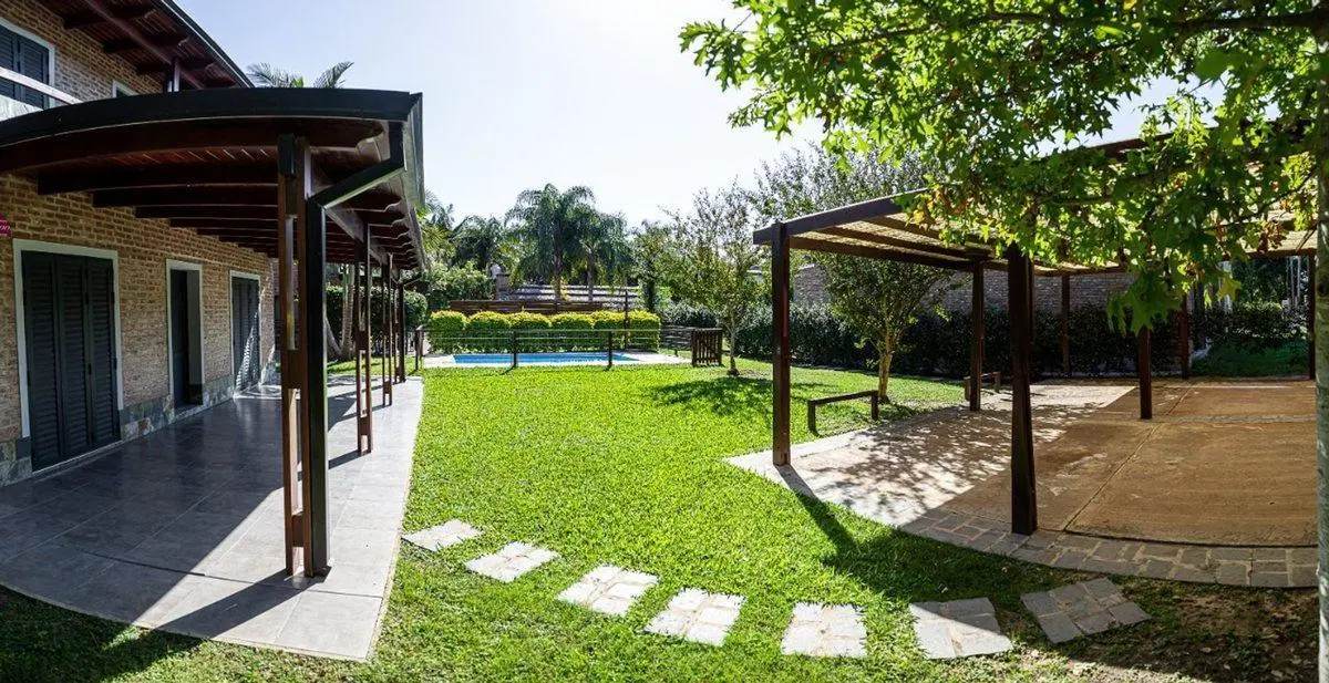 VENTA COMPLEJO DE DUPLEX - COLASTINÉ NORTE 3