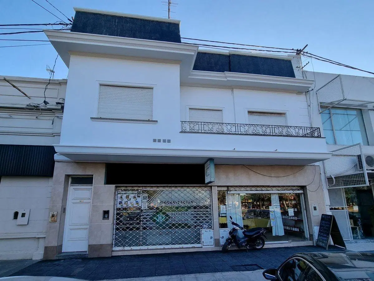 CASA + LOCALES COMERCIALES A LA VENTA EN CENTRO 2