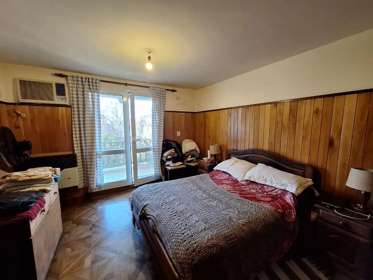 CASA ESTILO SUIZO C/GALPÓN, DEPTO Y OFICINAS 5