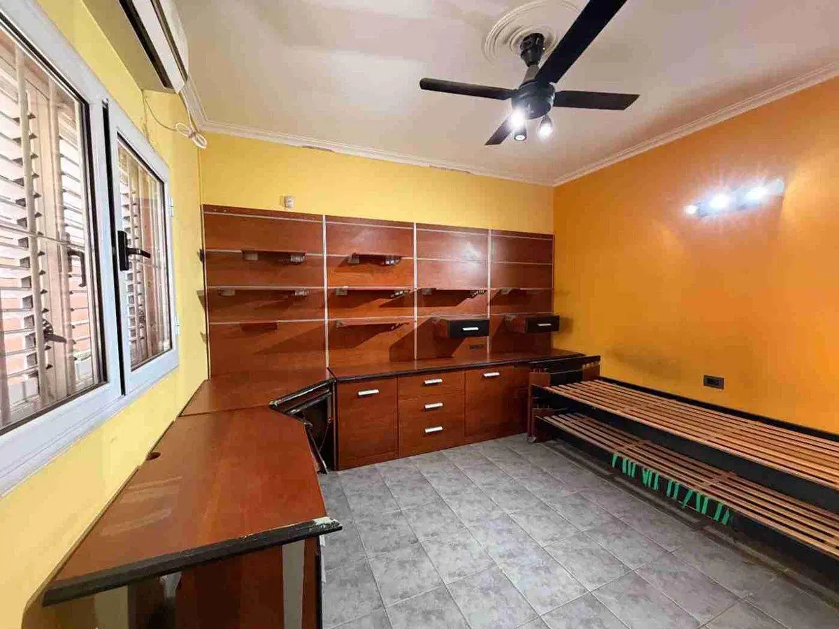 VENTA - CASA PREMIUM SOBRE AVENIDA PEÑALOZA 4