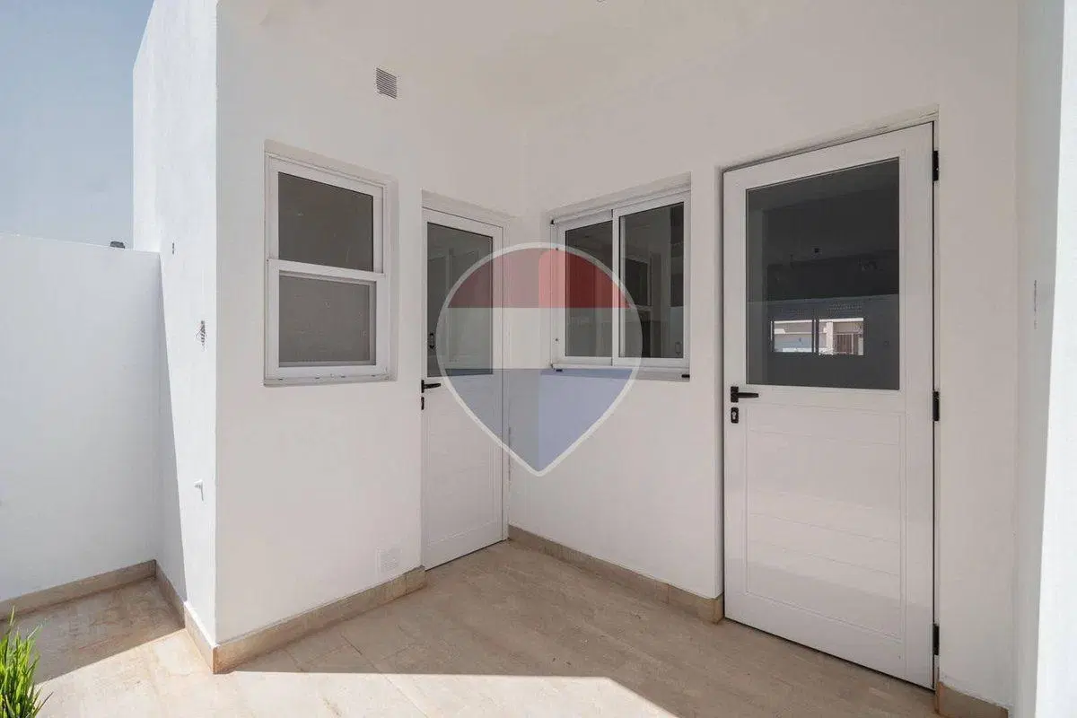 Casa al frente de 2 dormitorios en venta 8