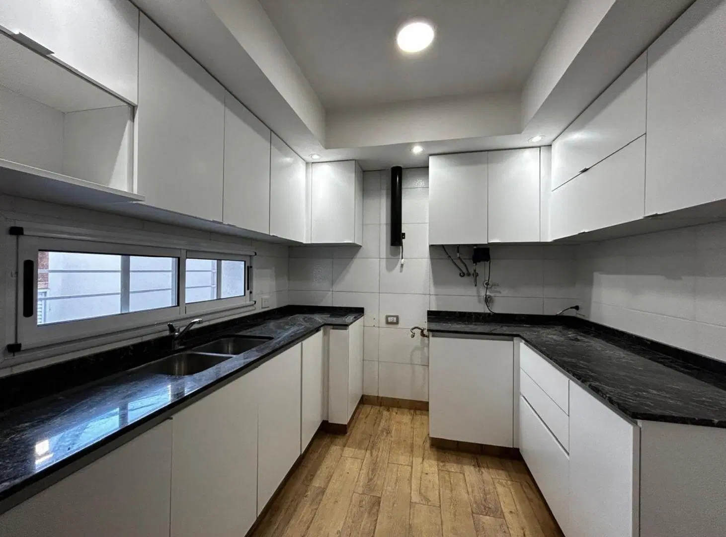 Se vende casa en Santo Tomé 3