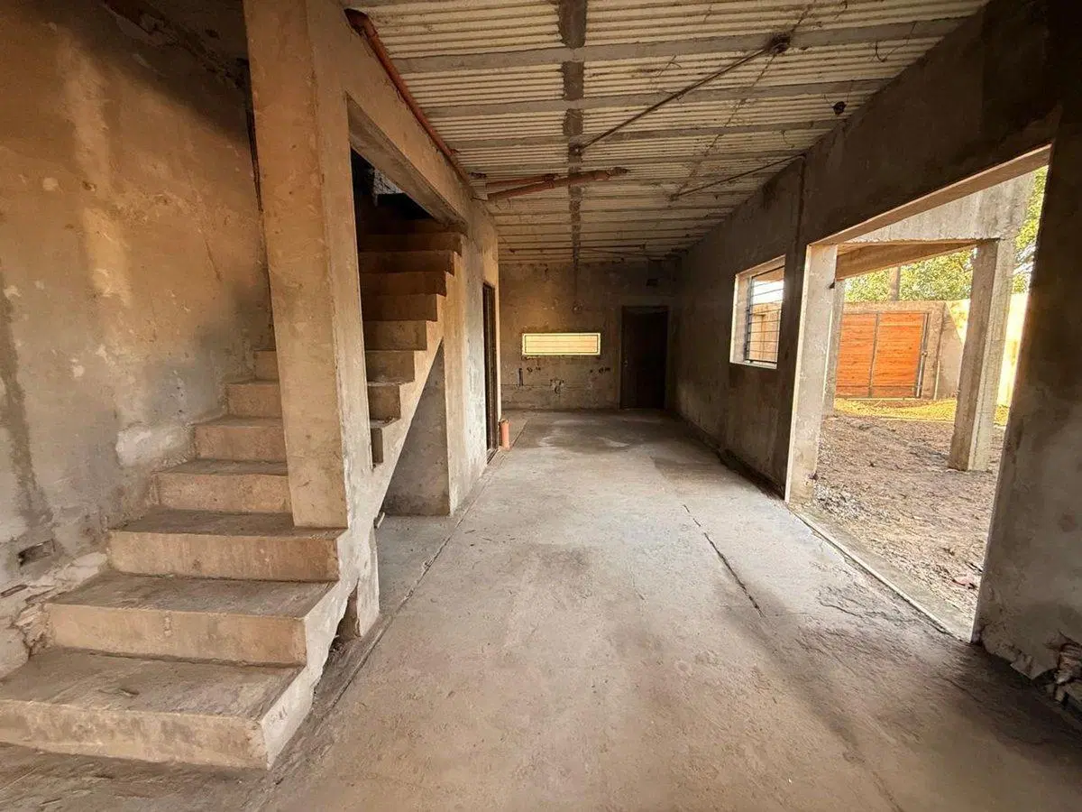 Se vende casa en construcción en Santo Tomé 5