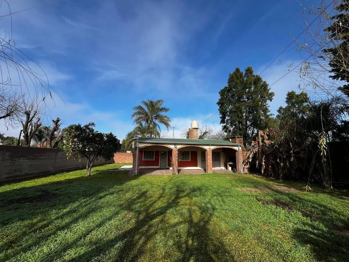 SE VENDE CASA SOBRE 2 LOTES EN SAUCE VIEJO 8