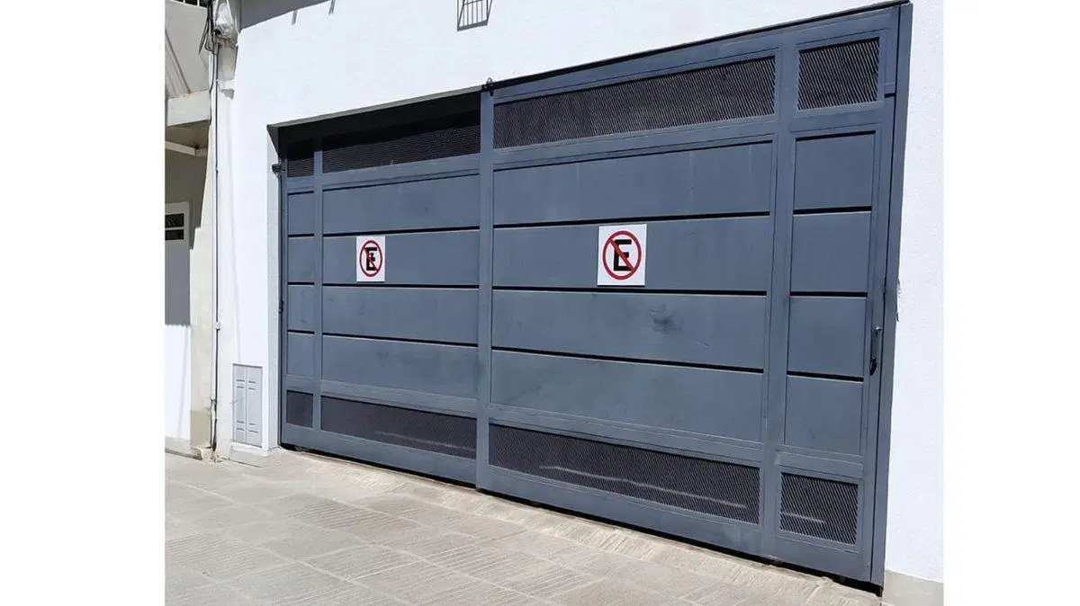 SE VENDE COCHERA DOBLE BARRIO CONSTITUYENTES 2