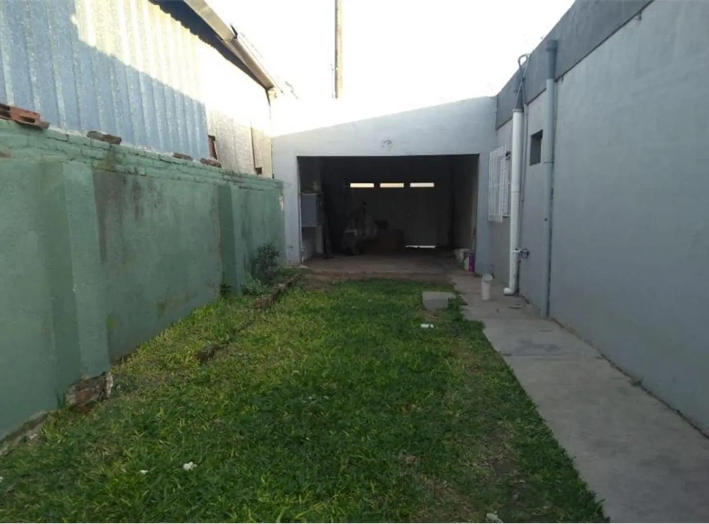 SE ALQUILA - J J PASO 4048 Bº CHALET 2