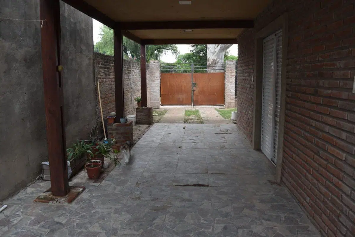 Venta de casa en Cabaña Leiva con patio 2