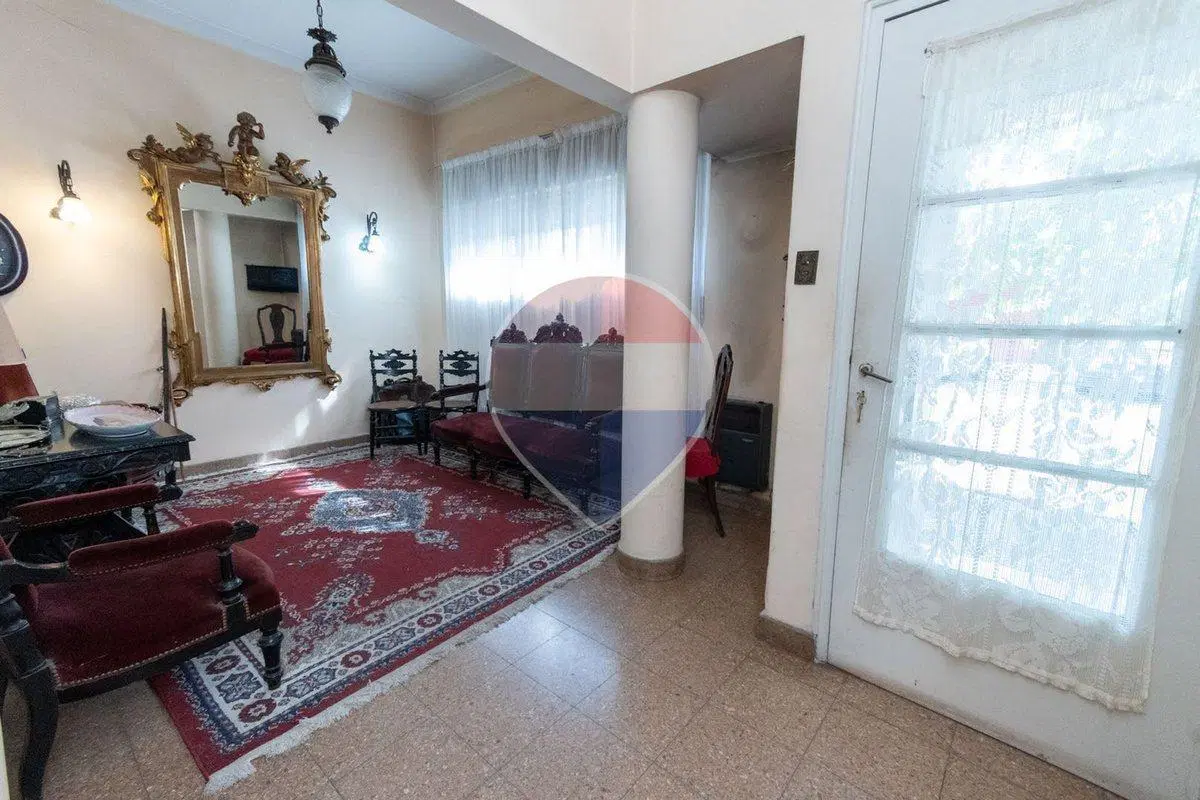 Casa en venta 3 dorm, patio y cochera en B°Constit 3