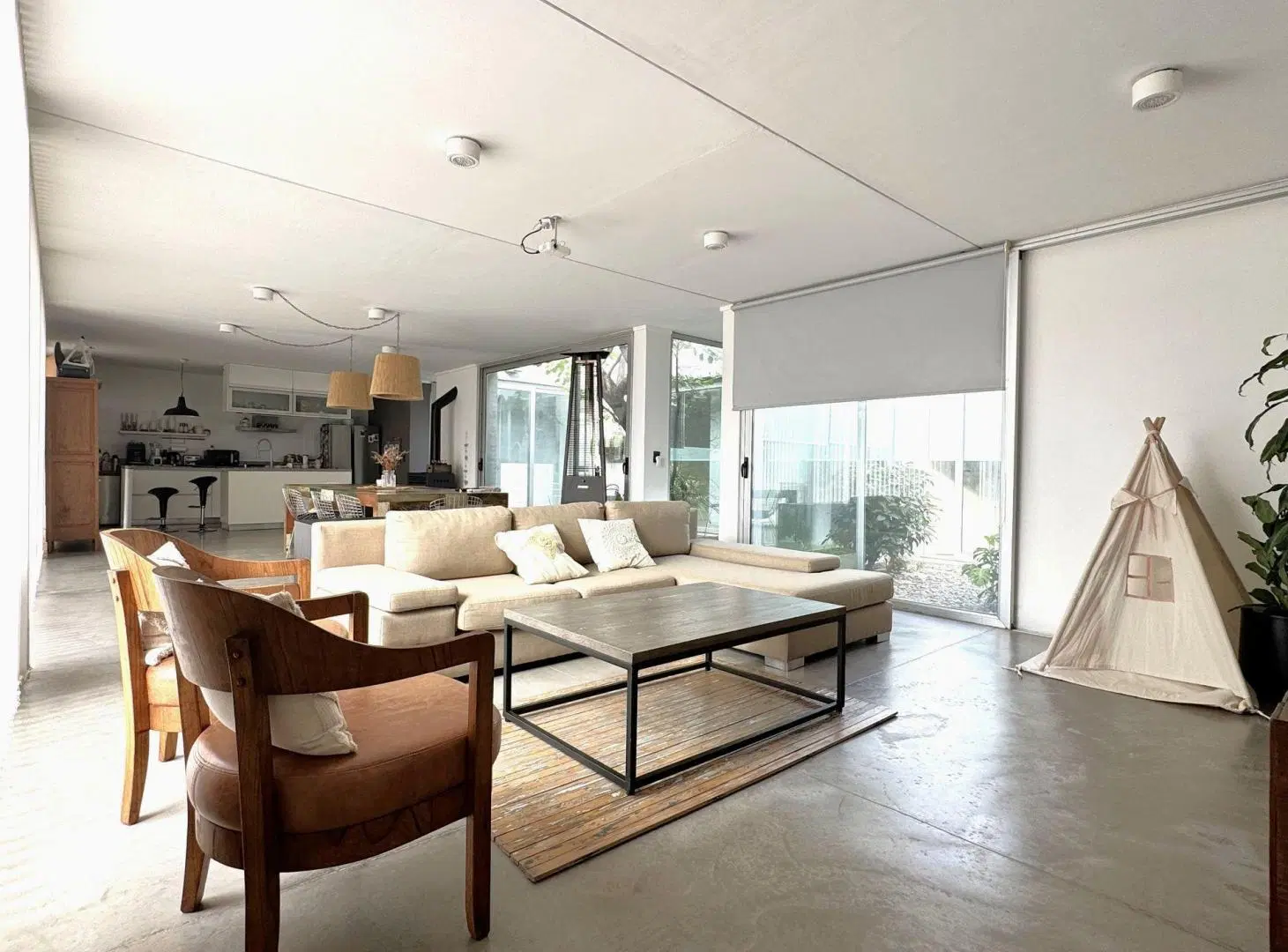 SE VENDE CASA PREMIUM EN COLASTINE 8