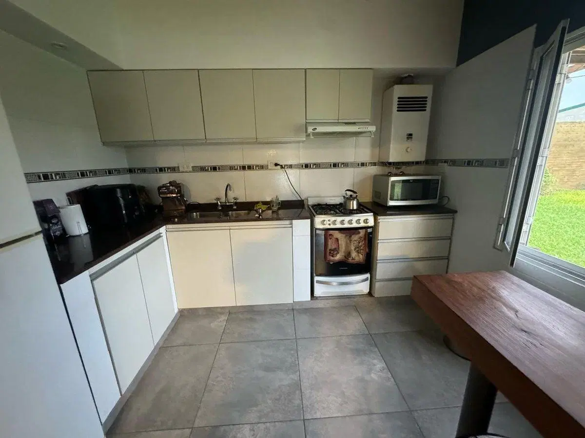 HERMOSA CASA EN VENTA (  PAVON 2068 ) 4