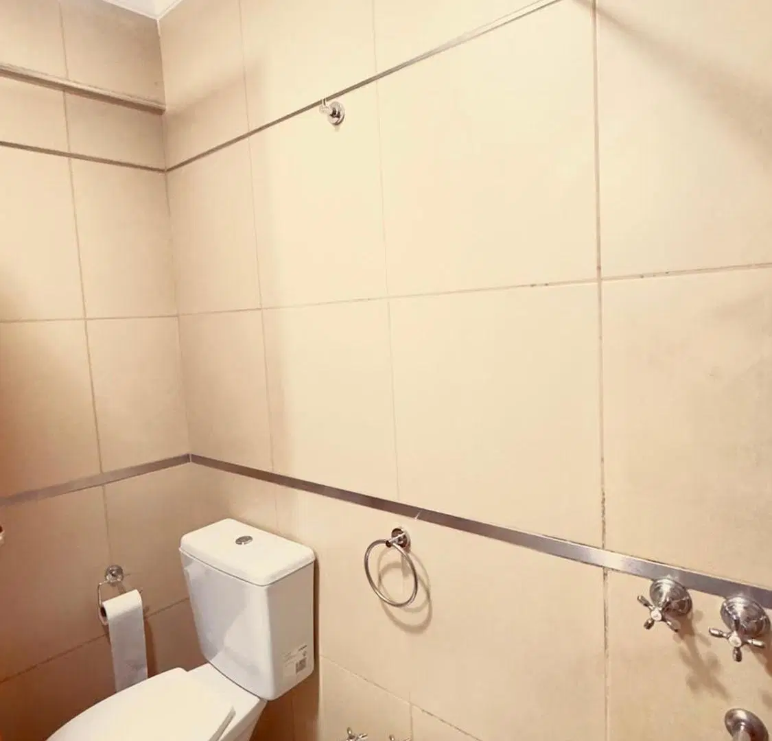 Se alquila departamento 1 dormitorio mas cochera 4