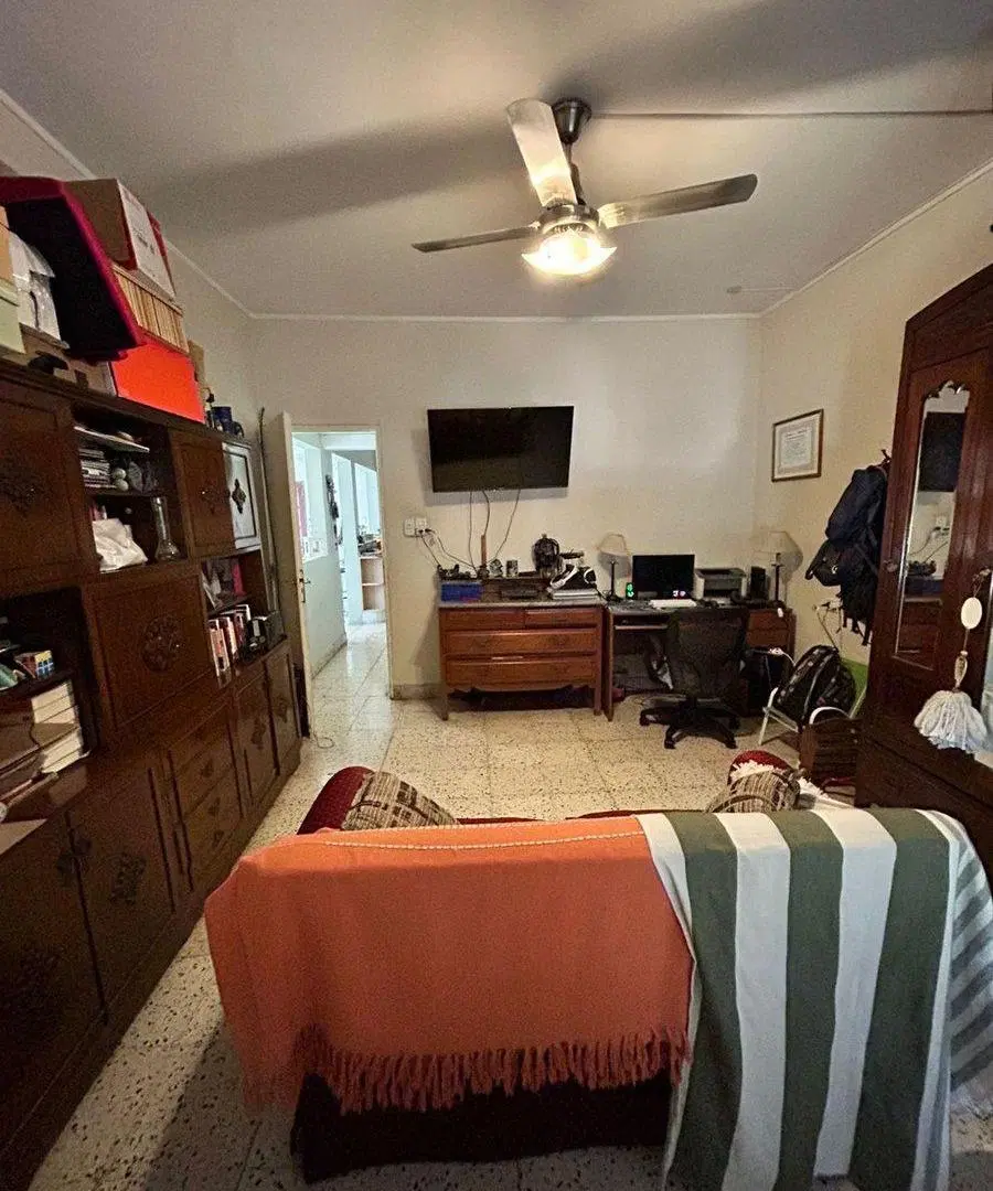 CASA EN VENTA DE 3 DORMITORIOS Y COCHERA! 5