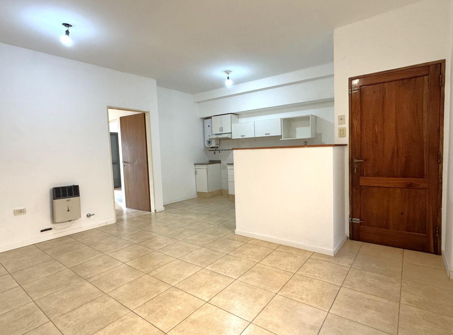 Foto de VENTA DEPARTAMENTO 2 DORMITORIOS BARRIO CANDIOTI, imagen 3