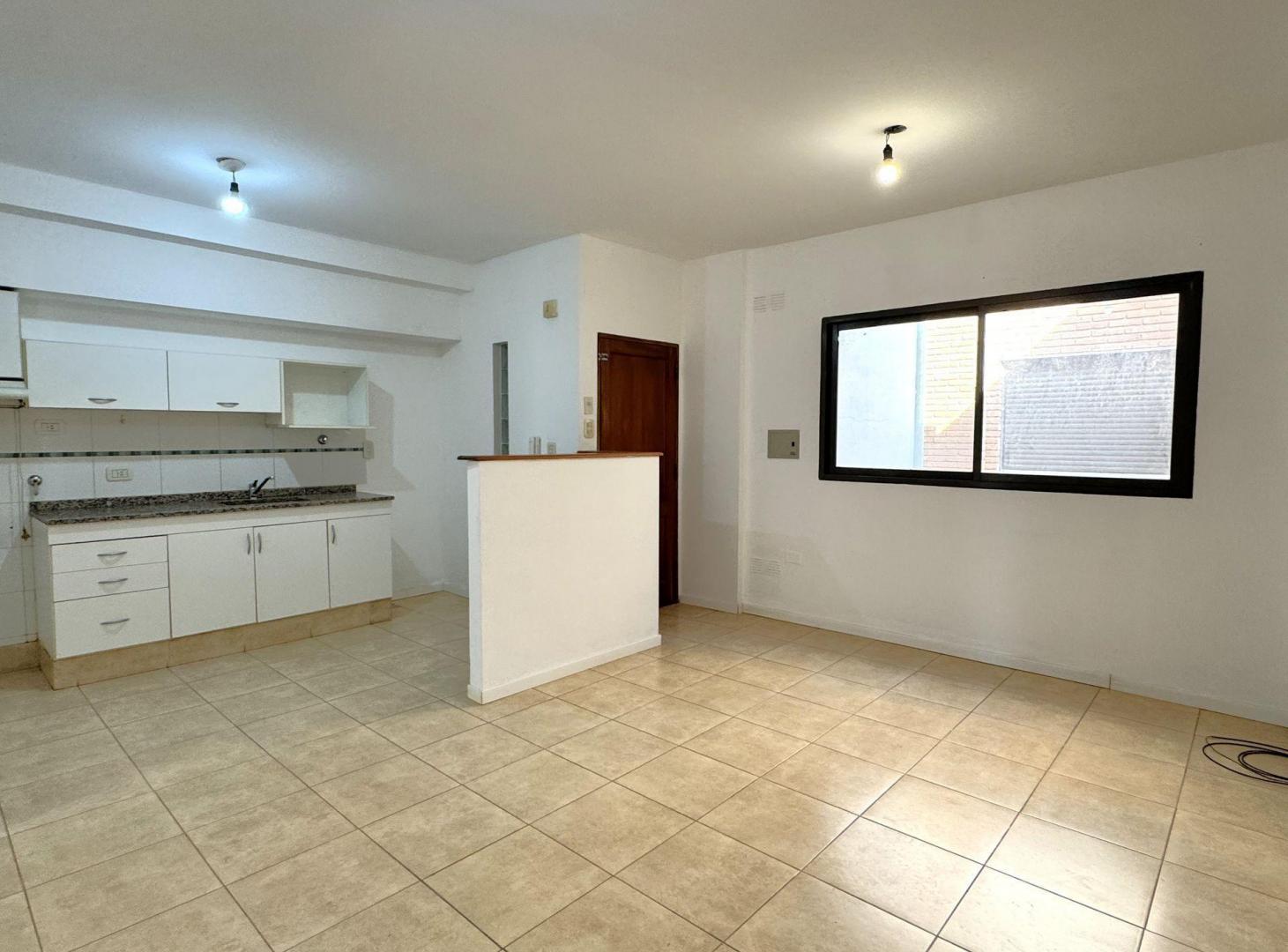 Foto de VENTA DEPARTAMENTO 2 DORMITORIOS BARRIO CANDIOTI, imagen 1