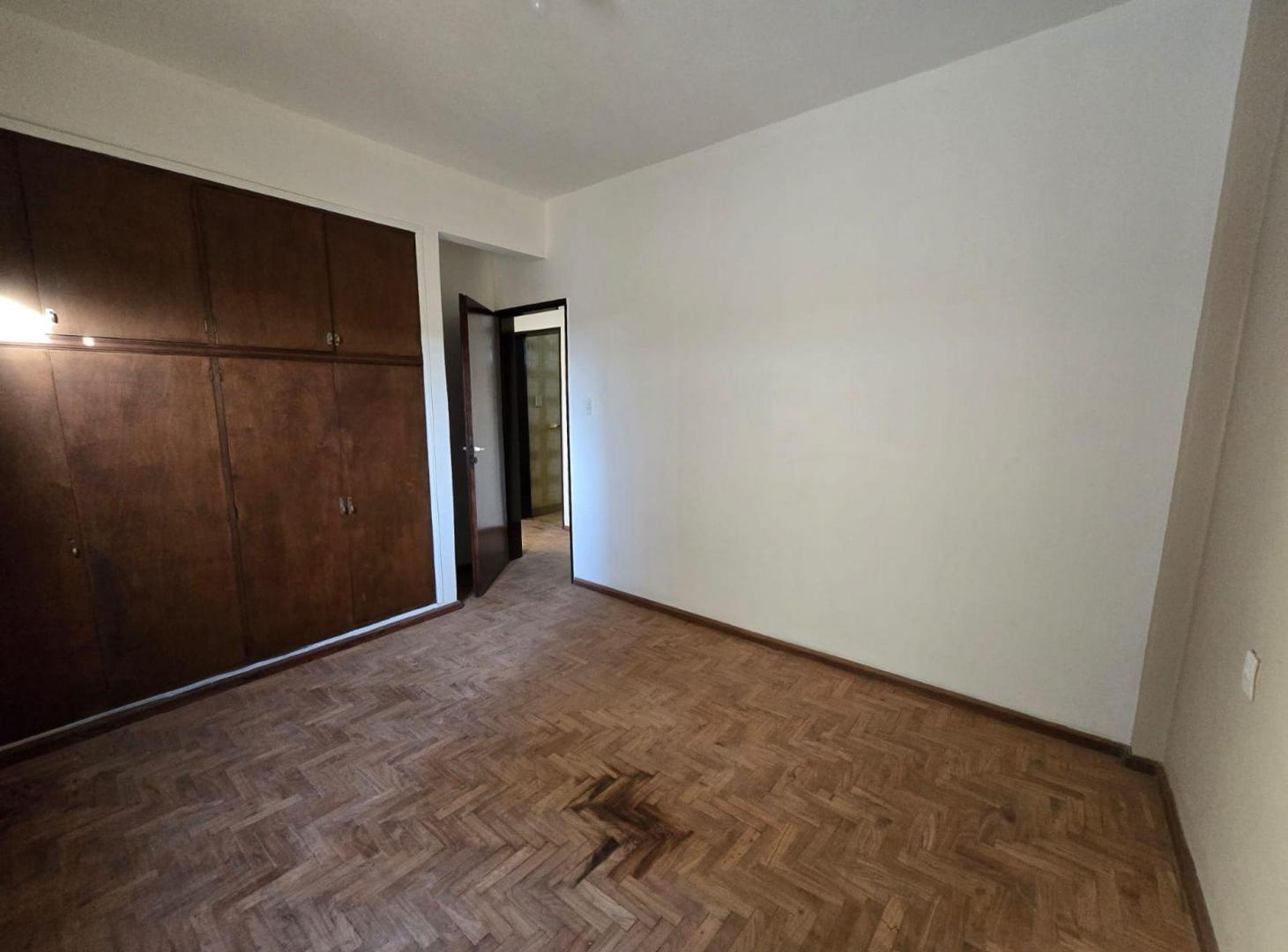 Foto de Alquiler departamento 3 dormitorios zona centro., imagen 5