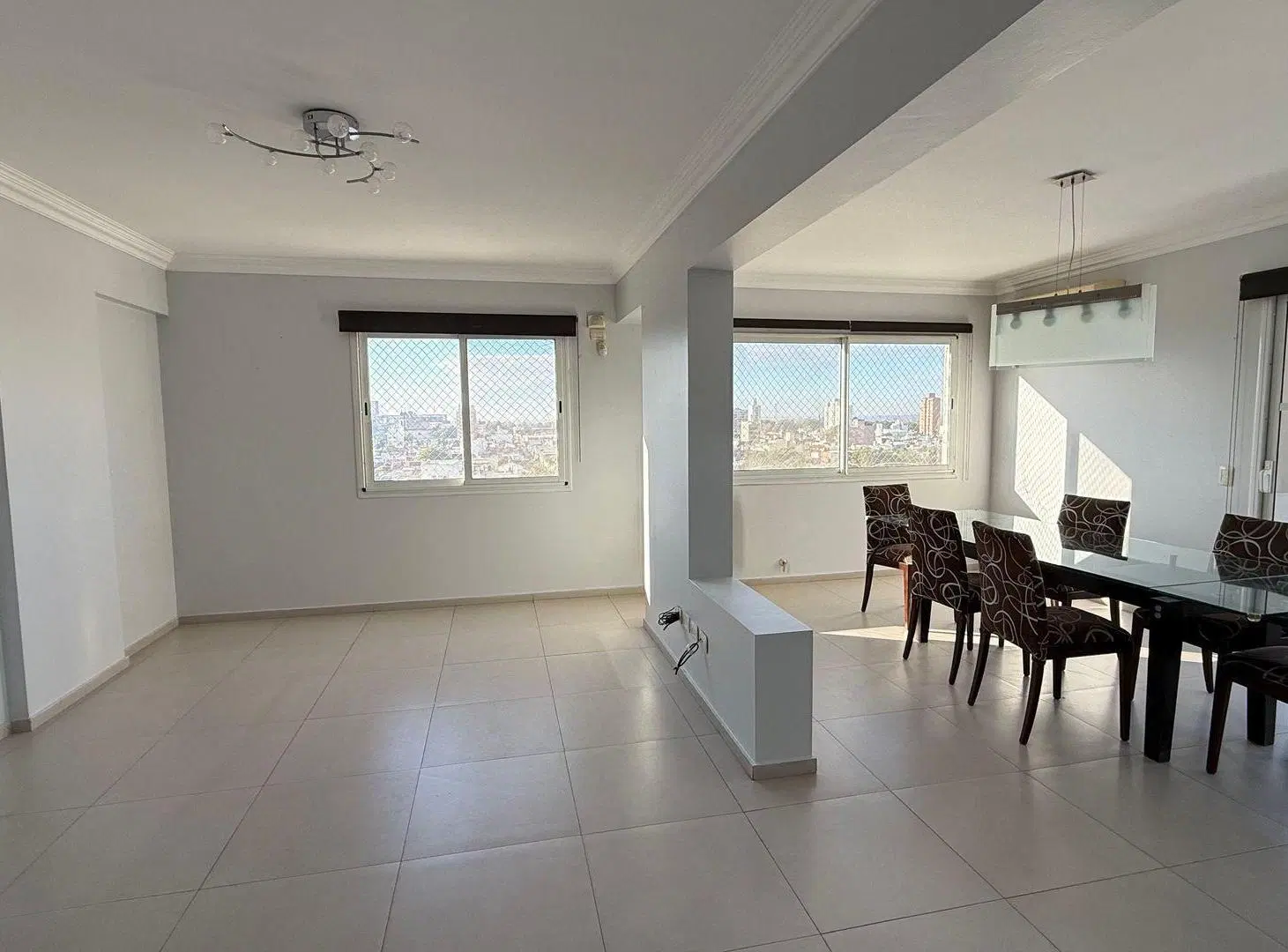 EXCLUSIVO SEMIPISO DE CATEGORÍA EN BARRIO SUR 5