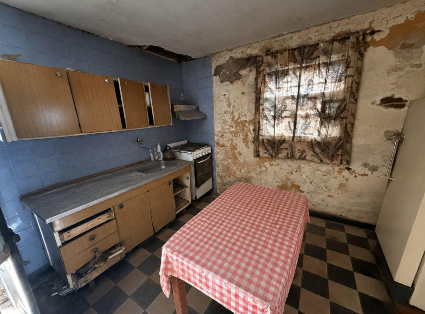Foto de CASA EN VENTA A REFACCIONAR CON 420M2 DE TERRENO!, imagen 1