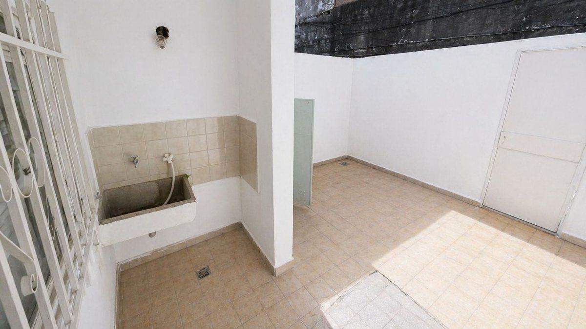 Foto de BARRIO SUR | Lote 179m² | 2 Casas Independientes, imagen 3