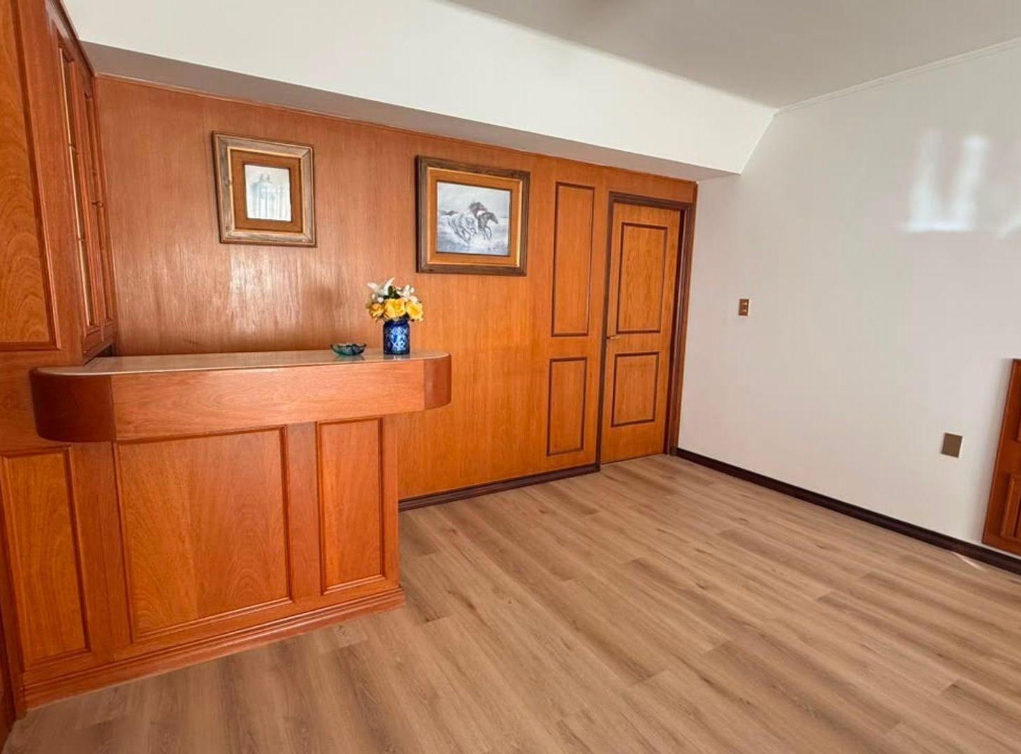 Foto de Piso exclusivo c/cochera en pleno centro, imagen 1