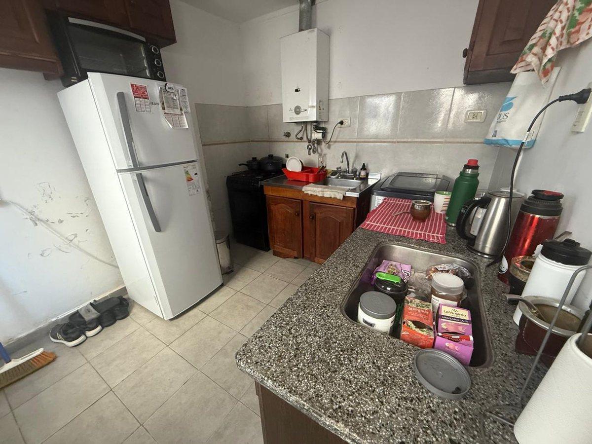 Foto de DEPARTAMENTO EN VENTA 2 DORM SOBRE BV GALVEZ!, imagen 2