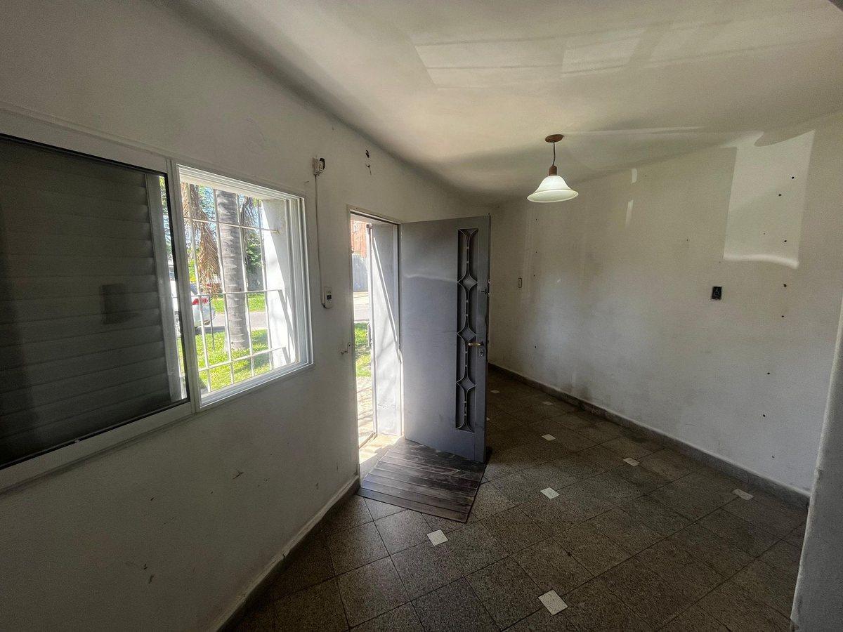 Foto de SE VENDE CASA 2 DORM Y PATIO NORTE DE SANTA FE, imagen 1