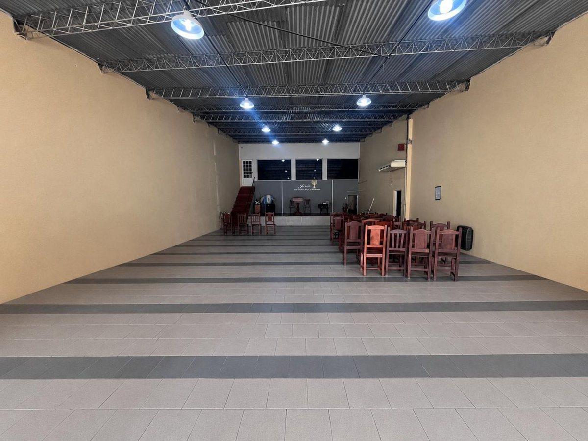 Foto de Se vende gran salón sobre Av. Lujan - Santo Tome, imagen 1