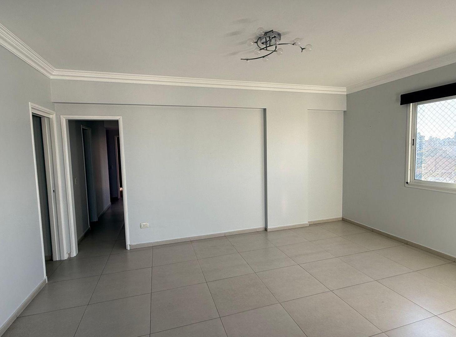 Foto de EXCLUSIVO SEMIPISO DE CATEGORÍA EN BARRIO SUR, imagen 3