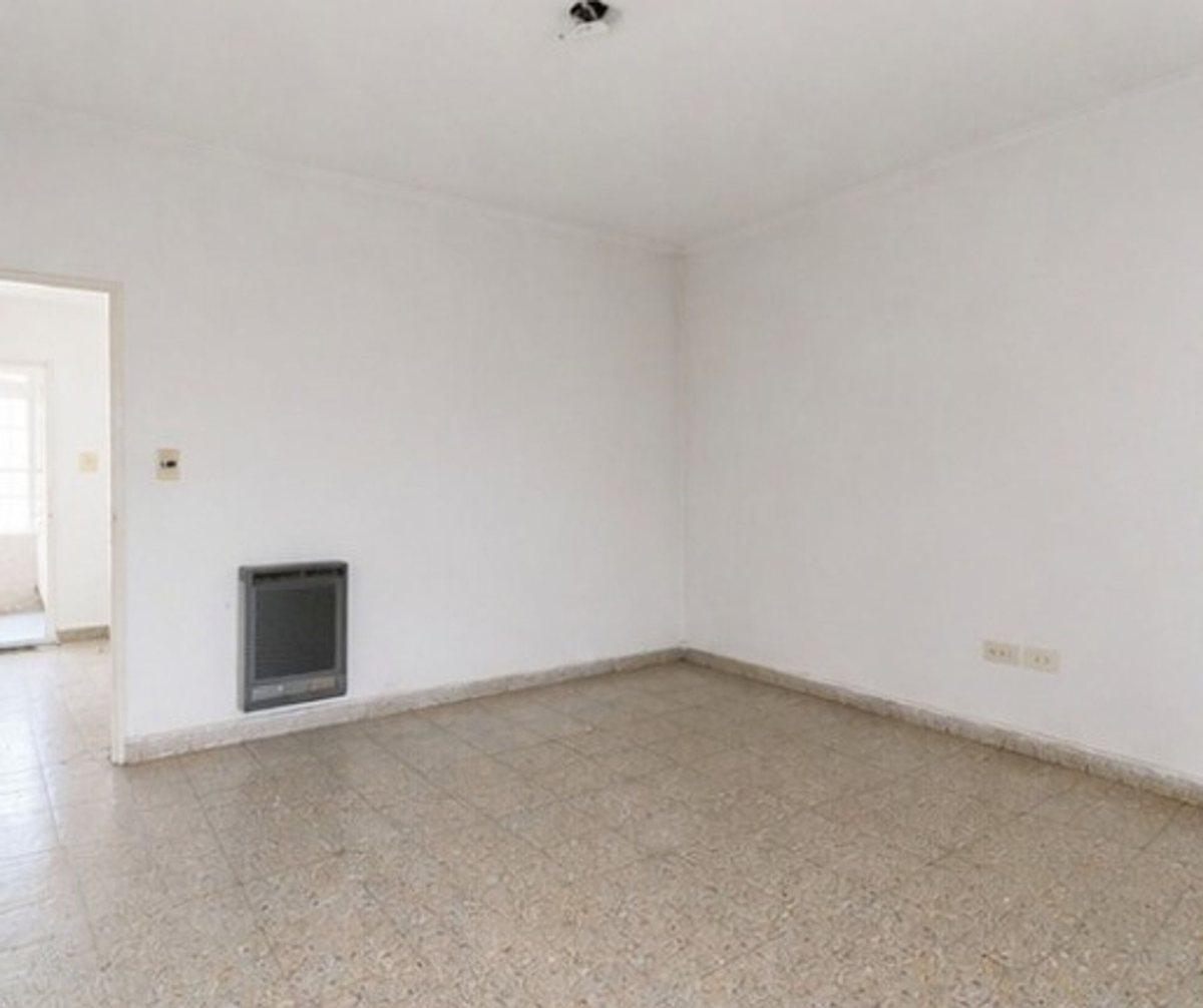 Foto de BARRIO SUR | Lote 179m² | 2 Casas Independientes, imagen 3