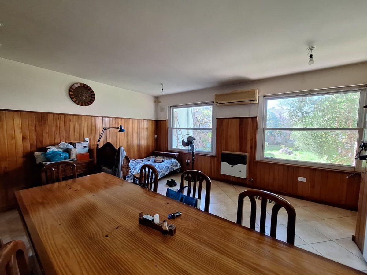 Foto de CASA ESTILO SUIZO C/GALPÓN, DEPTO Y OFICINAS, imagen 4