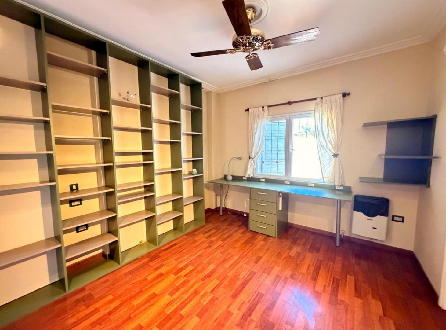 Foto de VENTA - CASA PREMIUM SOBRE AVENIDA PEÑALOZA, imagen 5