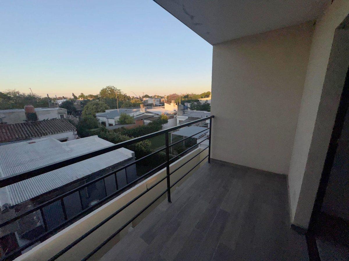 Foto de VENTA DEPARTAMENTO CON BALCÓN, imagen 5