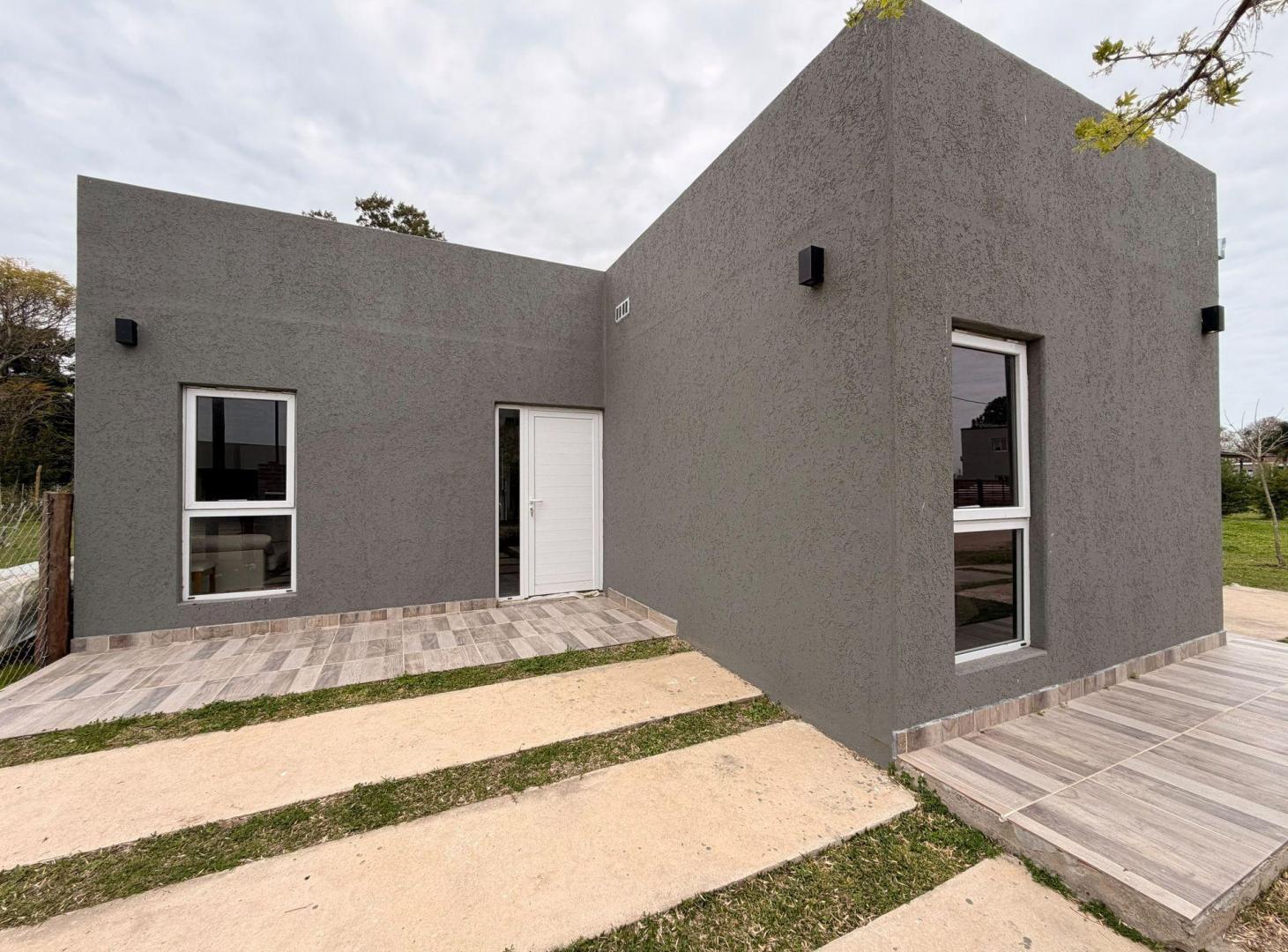 Foto de VENTA - CASA 2 DORM. EN B° LA HUEYA, CAIMA, imagen 1