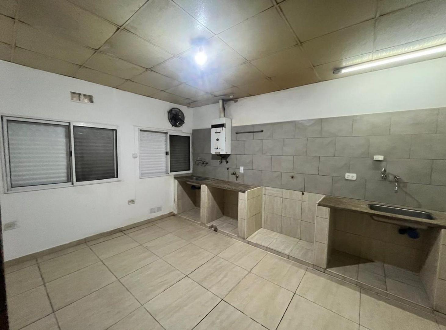 Foto de Se alquila local comercial a metros de Boulevard!, imagen 4
