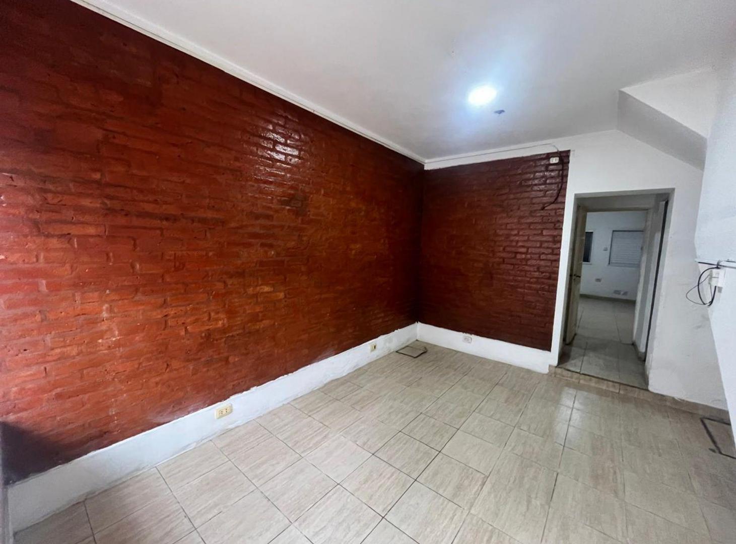 Foto de Se alquila local comercial a metros de Boulevard!, imagen 3