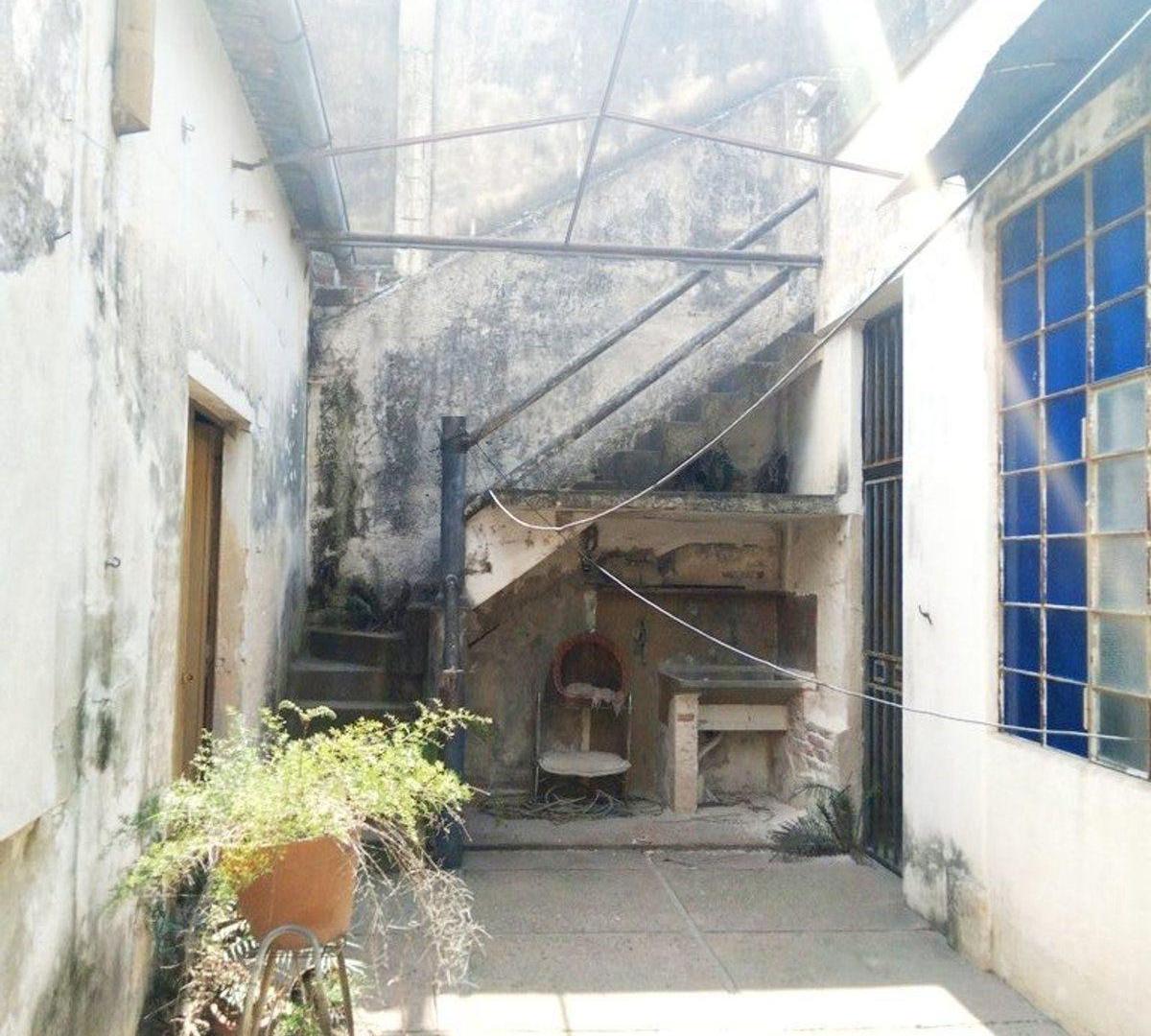 Foto de AMPLIA CASA CON DOS GALPONES EN BARRIO SUR!, imagen 5