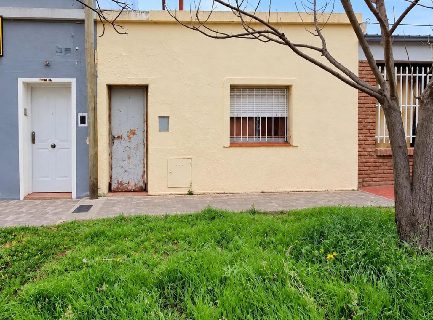 Foto de En venta casa con patio verde, imagen 2