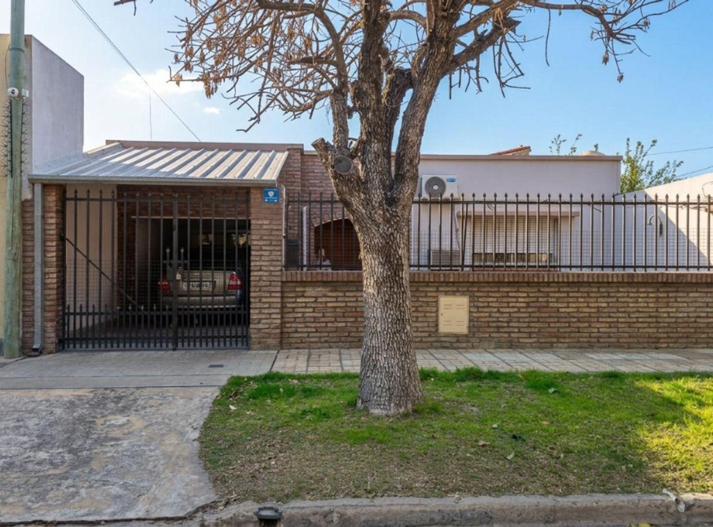 Foto de CASA 2 DORM Y PARQUE A METROS DE GALICIA Y ARIST., imagen 1