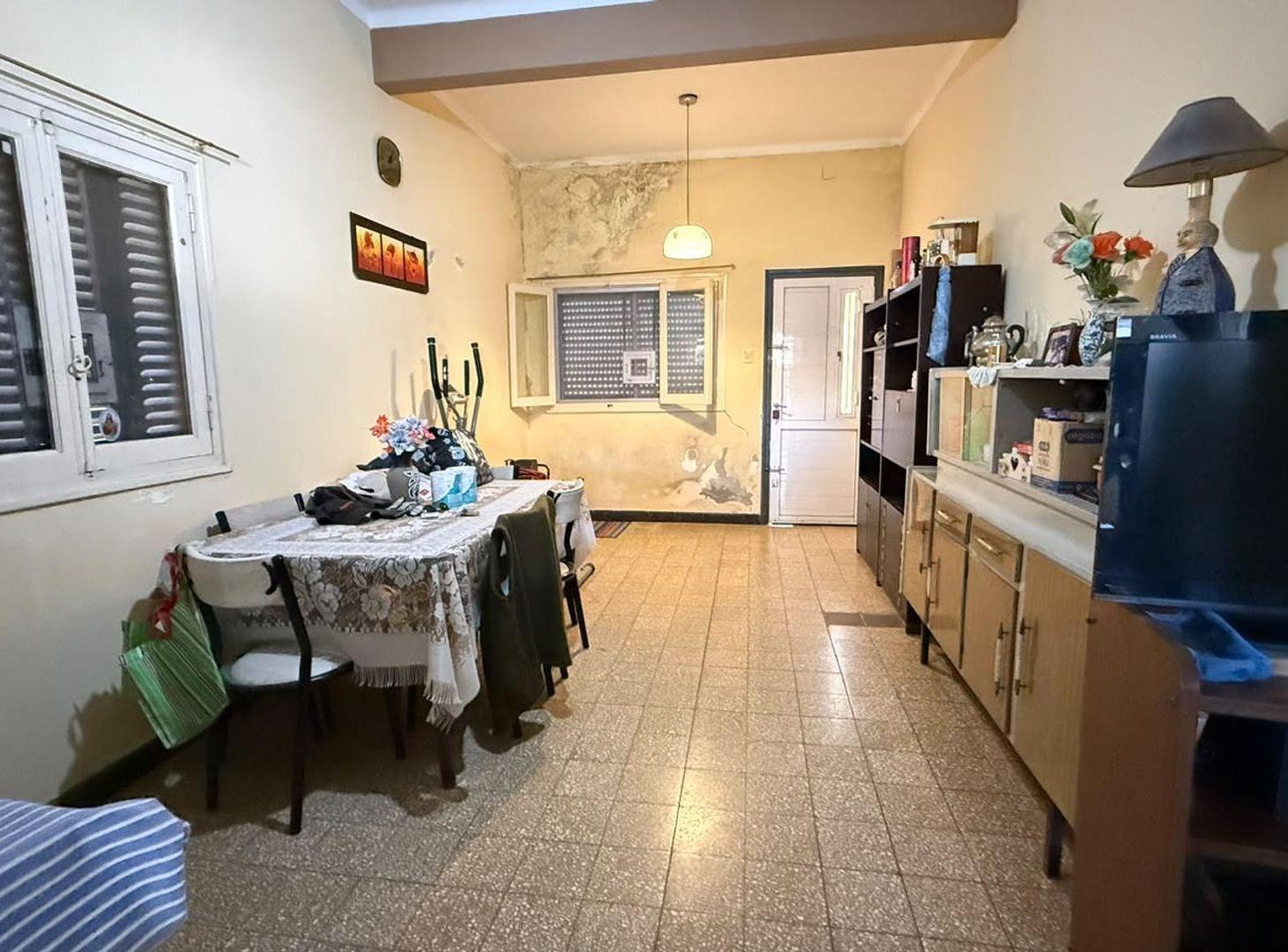Foto de CASA EN VENTA DE 2 DORM. EN BARRIO MAYORAZ, imagen 3