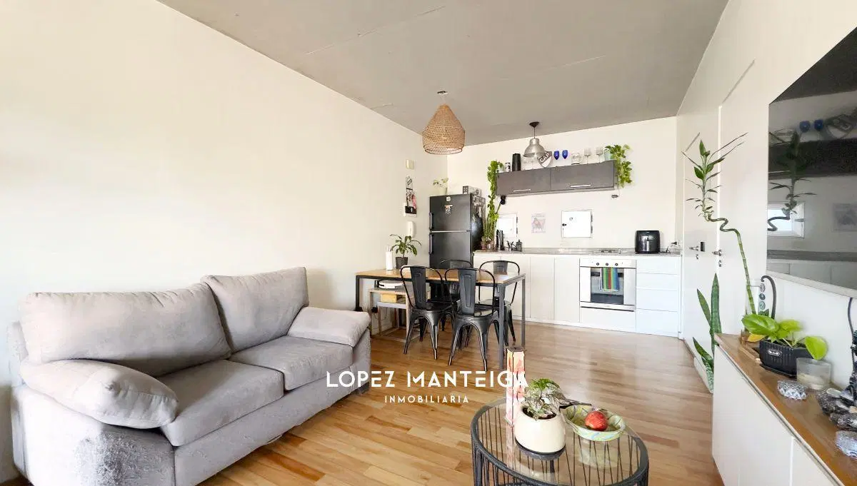 Monoambiente con balcón Venta en Villa Urquiza 3