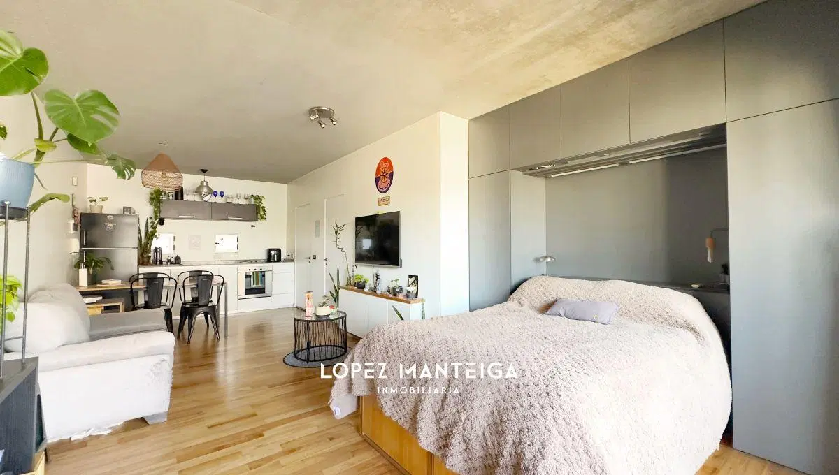 Monoambiente con balcón Venta en Villa Urquiza 5