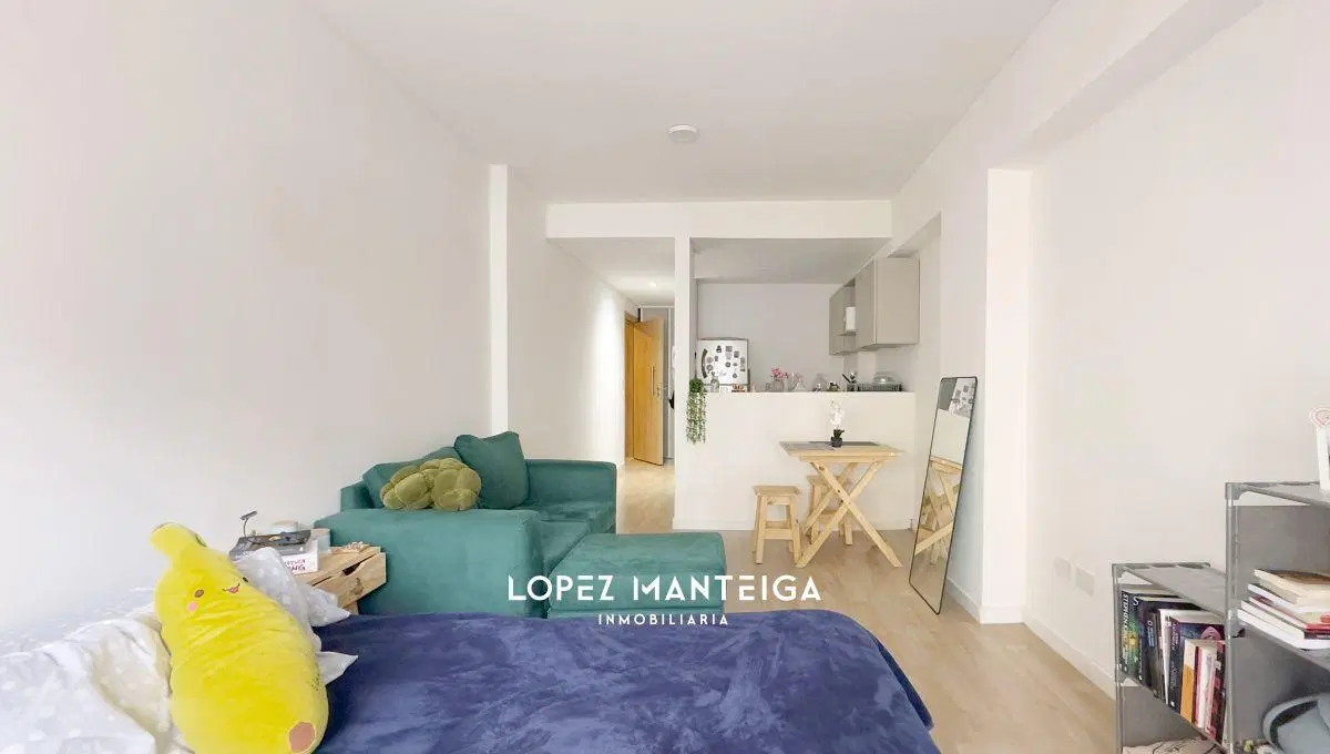 Monoambiente con balcón Venta en Villa Urquiza 4