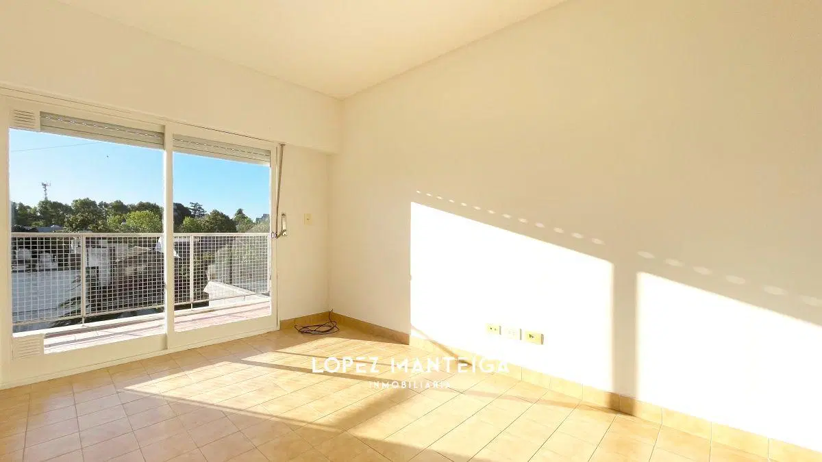 Departamento 2 Ambientes Alquiler con Balcón en Villa Devoto 3