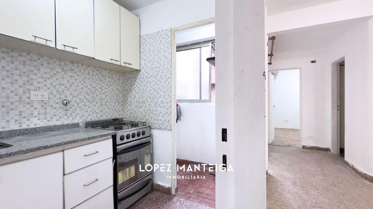 Foto de Departamento 2 Ambientes Venta en Floresta, imagen 1