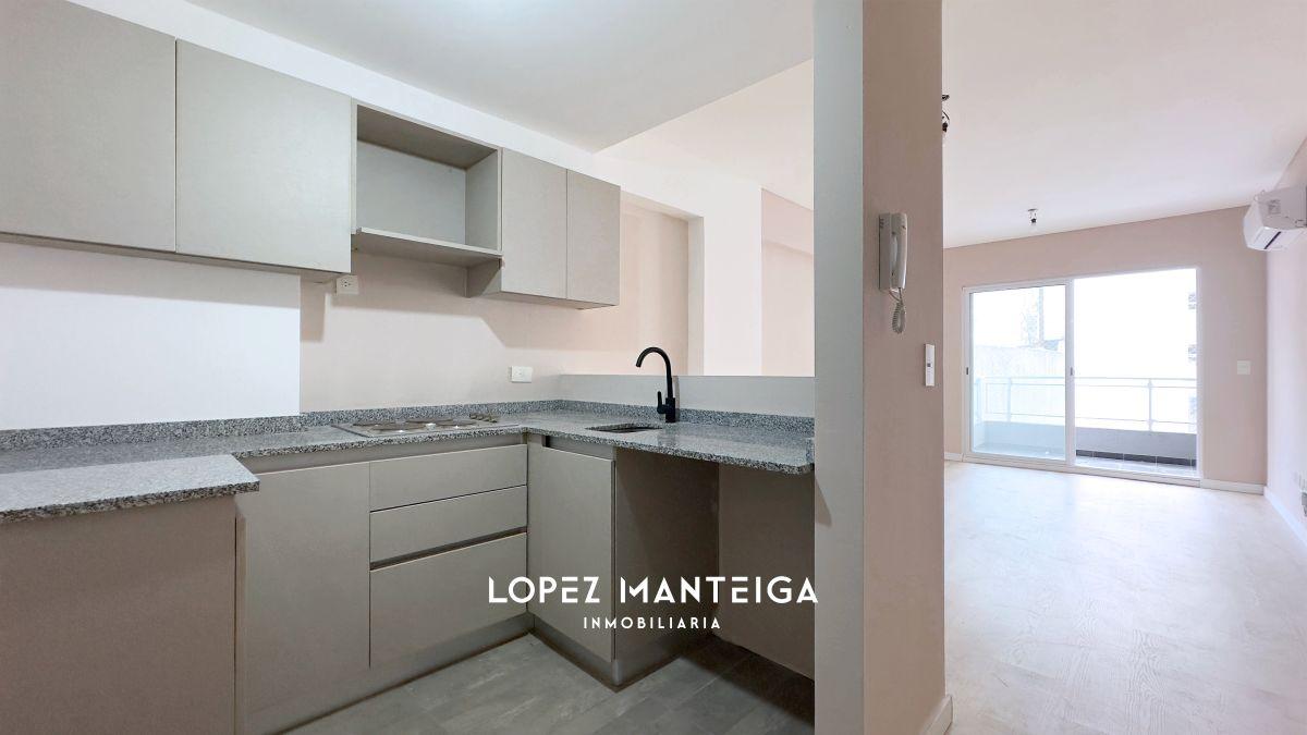 Foto de Monoambiente con Balcón Venta en Villa Urquiza, imagen 2